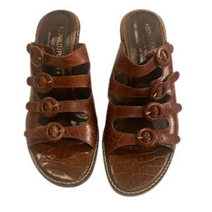 Donald J. Pliner Sz. 8.5 Strappy Slide-In Shoes Made in Italy Leather